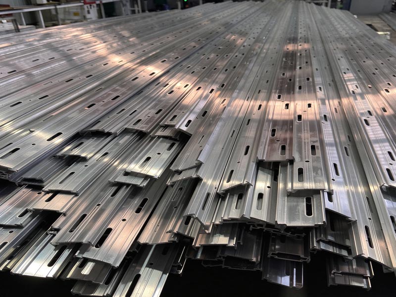 CNC Precision Punching Service For Aluminum Extrusion Profile, High Tolerance Hole Machining For Aluminium Sections