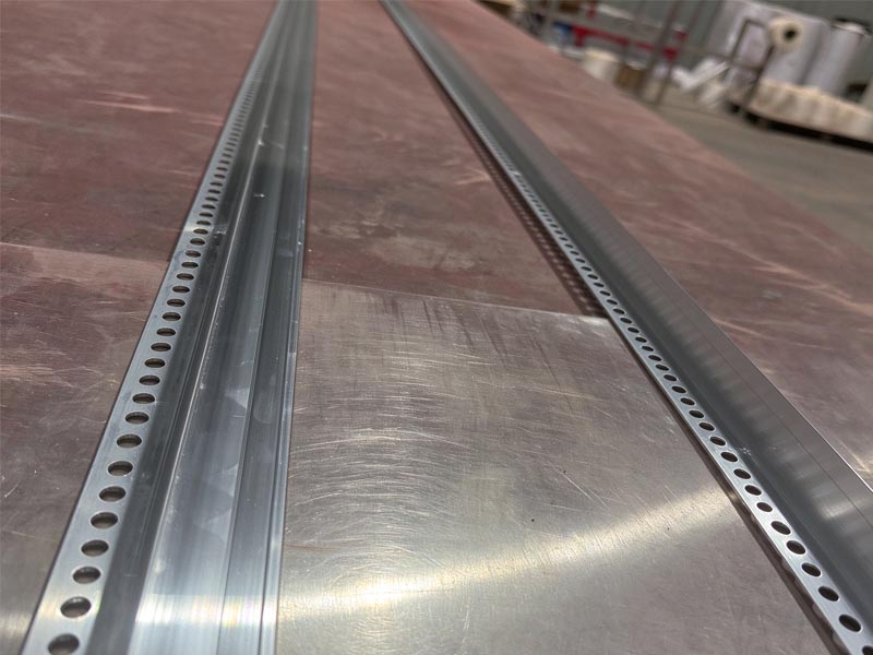 Perforated Aluminum Square & Round Tube, Pre Drilled Hole Aluminium Pipe For Stair Railing, Balcony Balustrade Fence