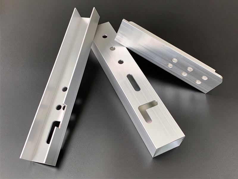 Slotted Hole Punching Processing For Aluminum Extrusion Profile, Custom Slot Stamping Service For Aluminium Sections